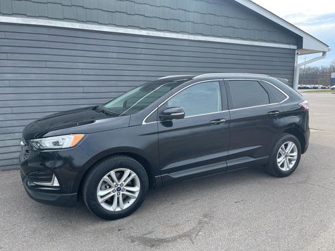 Used 2020 Ford Edge SEL w/ Convenience Package image 4