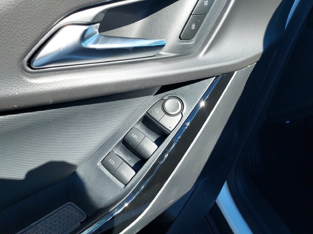 New 2027 Chevrolet Equinox LT w/ Safety and Technology Package AWD/4WD image 11