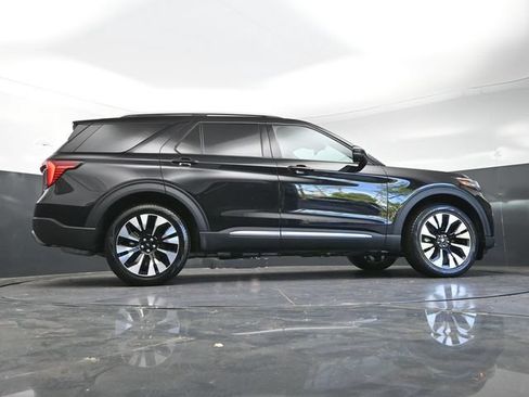Used 2025 Ford Explorer Platinum w/ LUX Leather Package AWD/4WD image 38