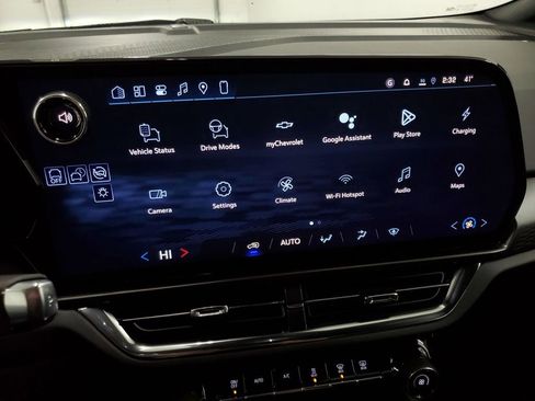 New 2026 Chevrolet Equinox EV LT image 16