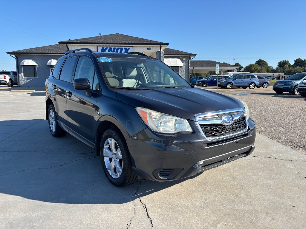 Used 2014 Subaru Forester 2.5i Premium w/ Popular Package #1 AWD/4WD image 2