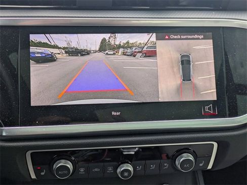 Used 2024 Audi Q3 2.0T Premium Plus image 23