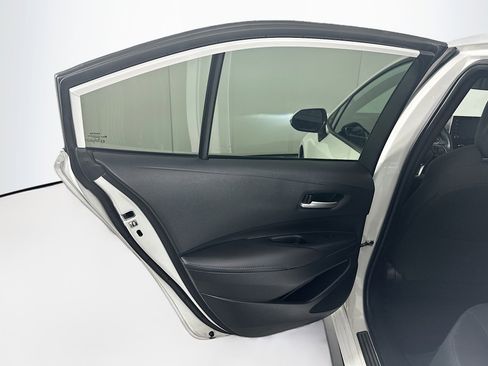 Used 2020 Toyota Corolla SE image 24