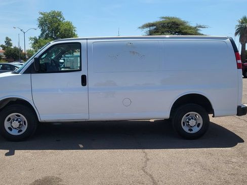 Used 2020 Chevrolet Express 2500 w/ Driver Convenience Package RWD image 7