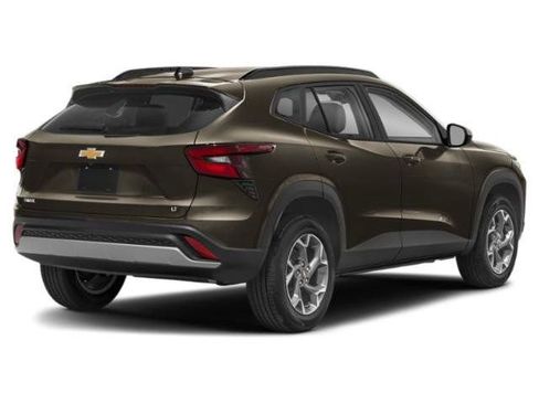 Used 2024 Chevrolet Trax LS FWD image 2