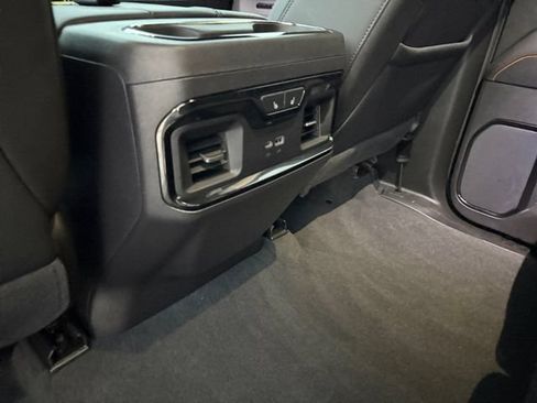 Used 2024 GMC Sierra 1500 AT4 w/ AT4 Preferred Package AWD/4WD image 19