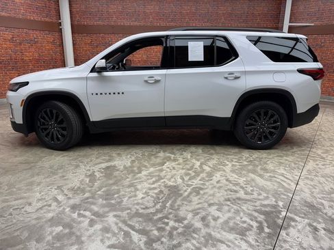 Used 2023 Chevrolet Traverse RS image 2