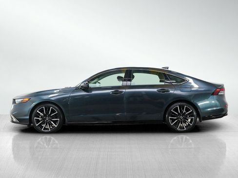 Used 2024 Honda Accord Touring image 2