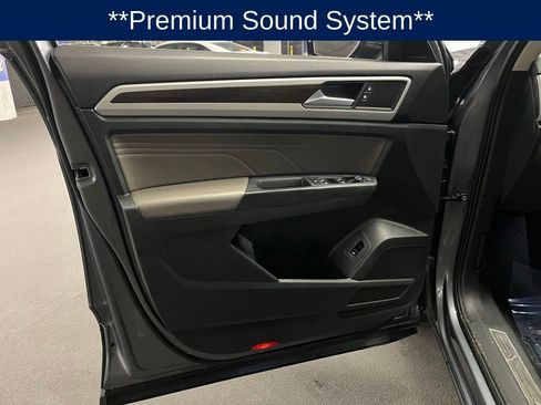 Used 2022 Volkswagen Atlas SE image 19