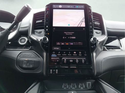New 2026 RAM 2500 Limited AWD/4WD image 11
