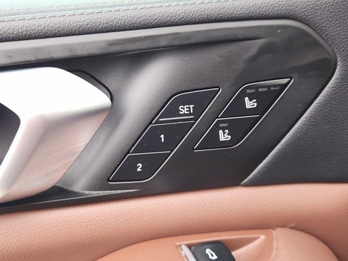 Used 2020 BMW X5 M50i w/ Premium Package image 25