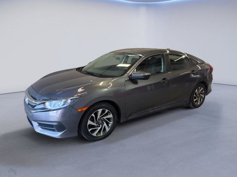 Used 2018 Honda Civic EX image 3