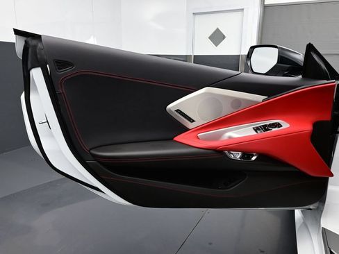 Used 2023 Chevrolet Corvette Stingray Preferred Cpe w/ Z51 Performance Package RWD image 7