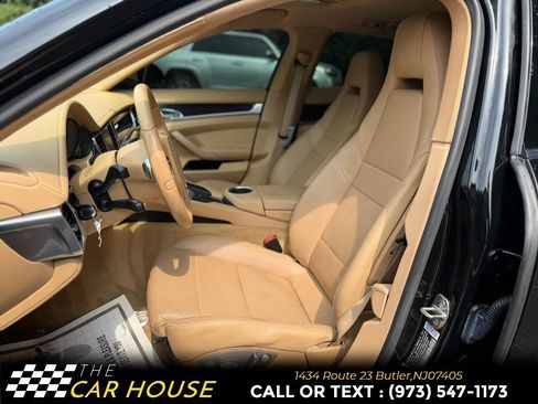 Used 2013 Porsche Panamera RWD image 17