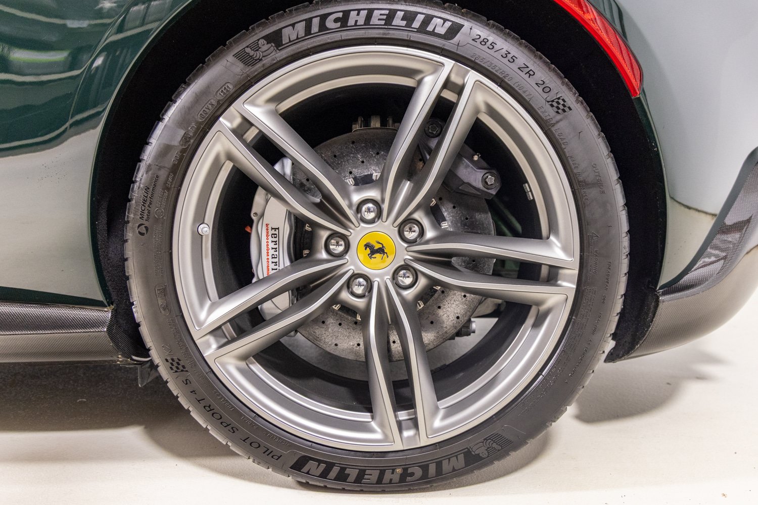 Used 2021 Ferrari Roma RWD image 13
