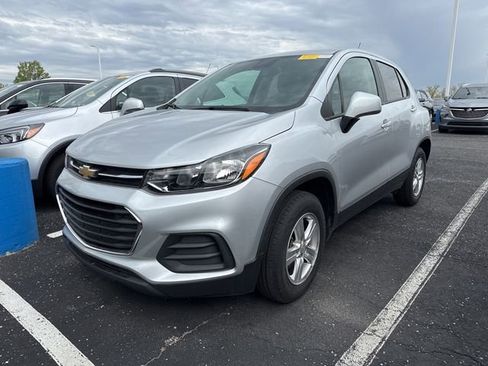 Used 2022 Chevrolet Trax LS w/ Tint and Cruise Package AWD/4WD image 1