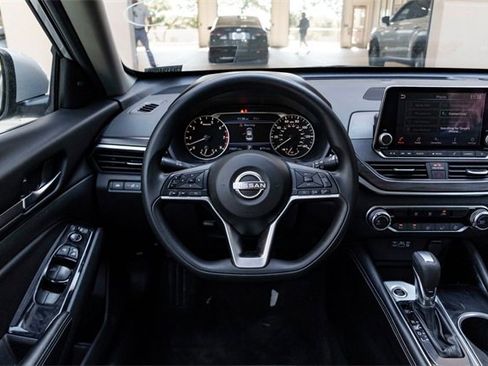 Used 2023 Nissan Altima 2.5 SV image 24