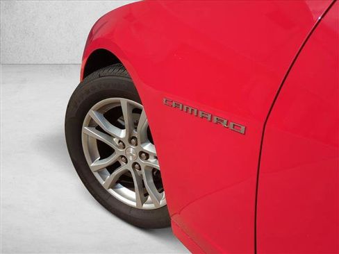 Used 2015 Chevrolet Camaro LS RWD image 8