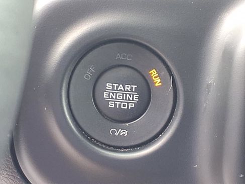 Used 2021 Jeep Wrangler Unlimited Sport image 12