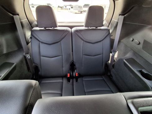 Used 2024 Cadillac XT6 Luxury w/ LPO, Floor Liner Package AWD/4WD image 17