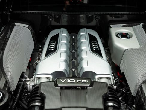 Used 2014 Audi R8 V10 image 46