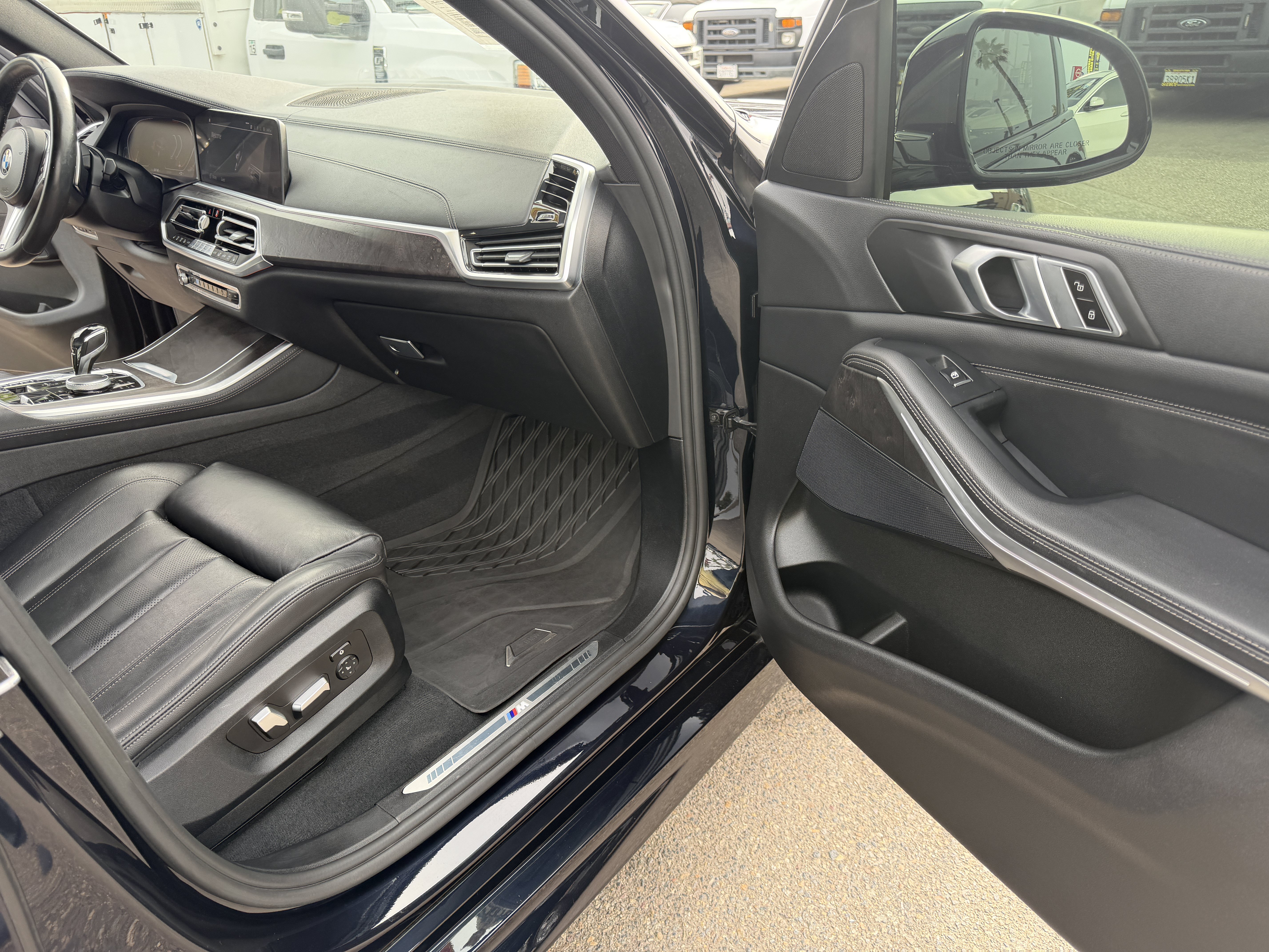 Used 2020 BMW X5 xDrive40i w/ M Sport Package AWD/4WD image 16