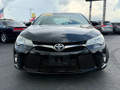 Used 2017 Toyota Camry SE FWD image 9