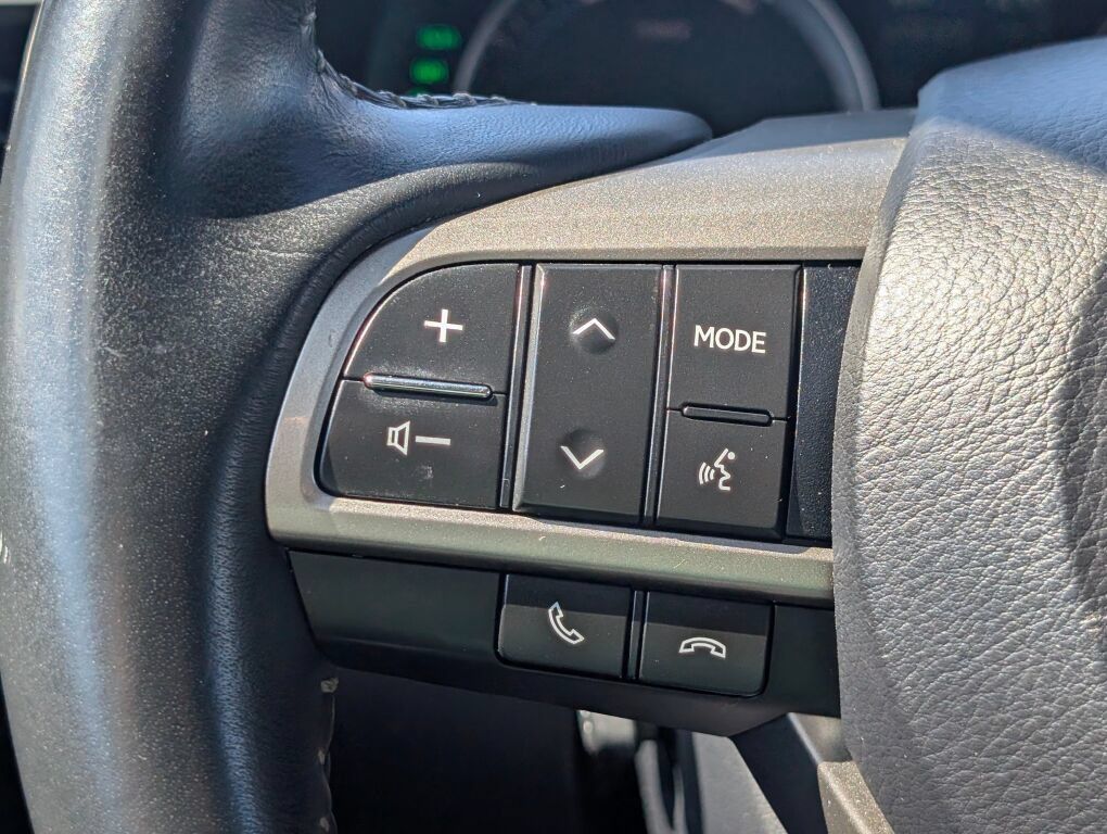 Used 2017 Lexus RX 450h AWD w/ Cold Weather Package image 20