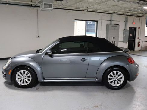 Used 2018 Volkswagen Beetle 2.0T S FWD image 22