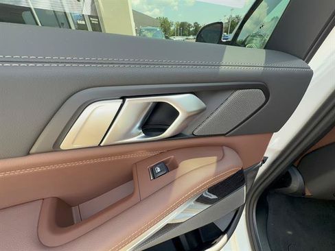 New 2026 BMW X5 xDrive40i w/ M Sport Package AWD/4WD image 26