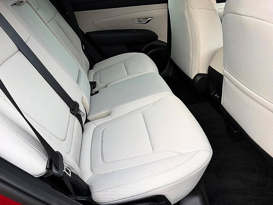 Certified 2026 Hyundai Tucson SE FWD image 26
