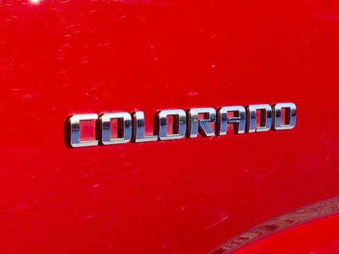 Used 2020 Chevrolet Colorado ZR2 image 18