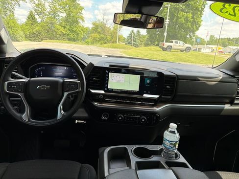 Used 2023 Chevrolet Silverado 1500 RST AWD/4WD image 25