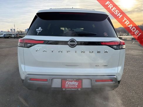 Used 2023 Nissan Pathfinder SL image 3