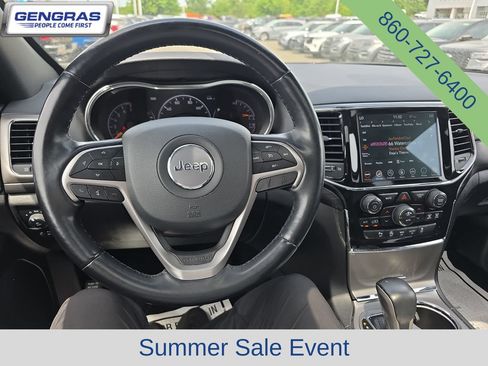 Used 2022 Jeep Grand Cherokee Laredo X AWD/4WD image 24