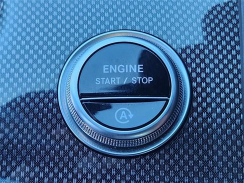 Certified 2022 Mercedes-Benz C 300 4MATIC Sedan image 29