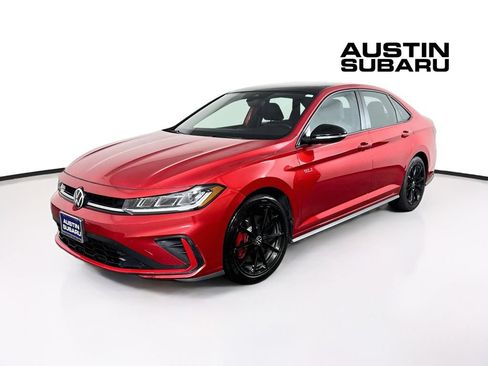 Used 2025 Volkswagen Jetta GLI Autobahn FWD image 3