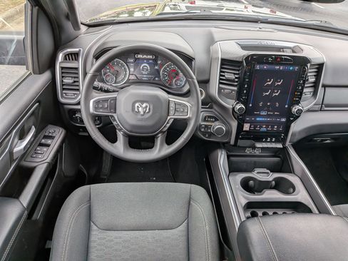 Used 2025 RAM 1500 Big Horn AWD/4WD image 31