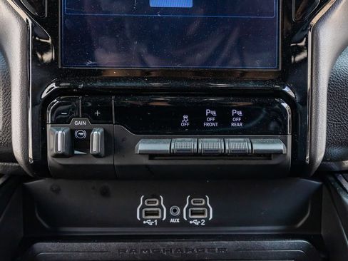 Used 2025 RAM 1500 Laramie w/ Sport Appearance Package AWD/4WD image 28