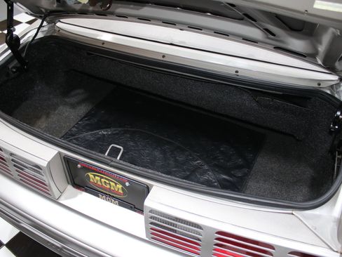 Used 1990 Ford Mustang GT RWD image 5