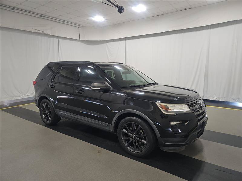 Used 2019 Ford Explorer XLT w/ Equipment Group 202A FWD image 3