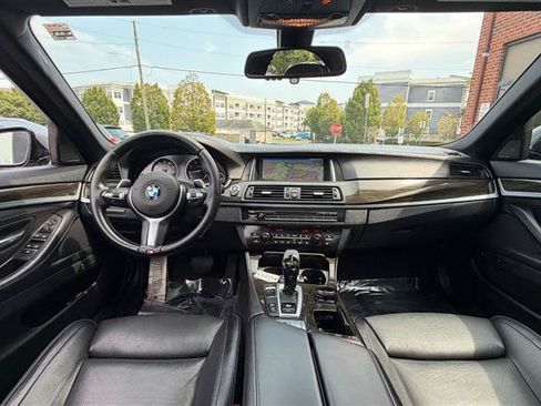 Used 2015 BMW 550i xDrive w/ M-Sport Package AWD/4WD image 27
