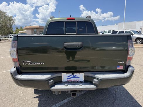 Used 2012 Toyota Tacoma 4x4 Double Cab w/ TRD Sport Pkg image 4