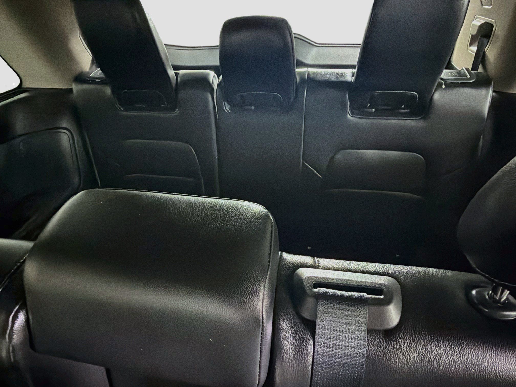 Used 2022 Nissan Pathfinder SL FWD image 28