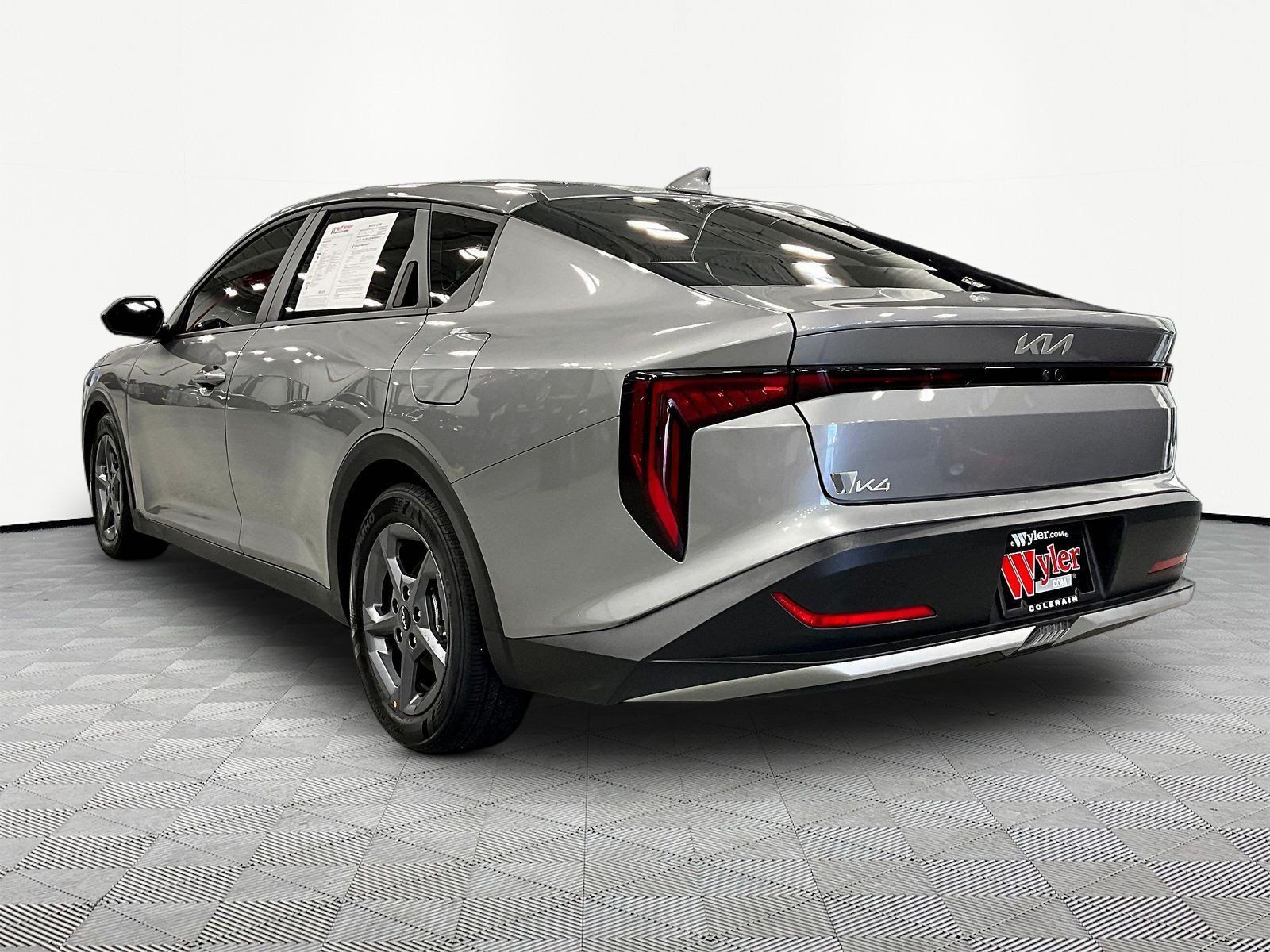 Used 2025 Kia K4 FWD image 4