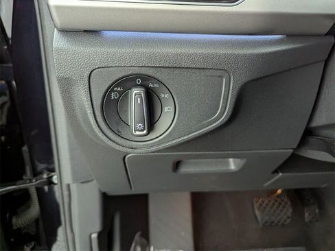 Used 2019 Volkswagen Atlas SEL Premium image 28