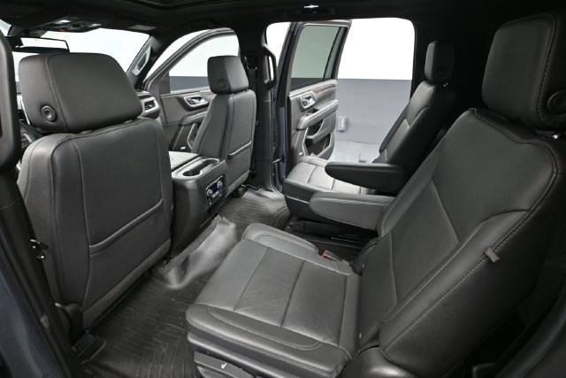 Used 2022 Chevrolet Suburban Z71 w/ Off-Road Capability Package AWD/4WD image 32