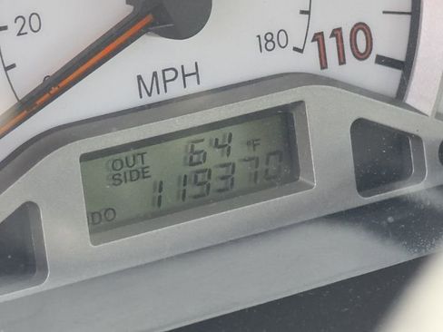 Used 2007 Toyota Corolla S image 2