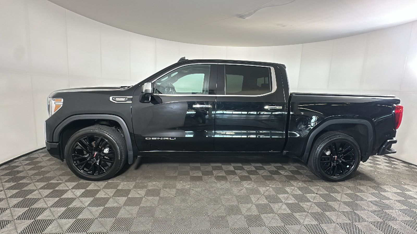 Used 2021 GMC Sierra 1500 Denali w/ Denali Ultimate Package AWD/4WD image 7