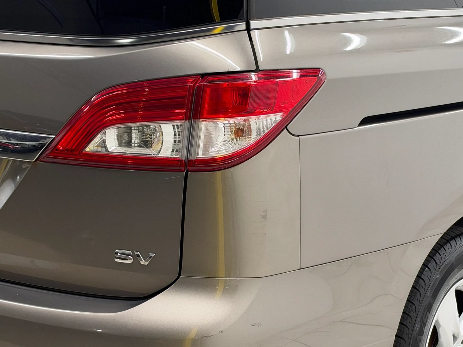 Used 2014 Nissan Quest SV w/ Leather Package FWD image 10